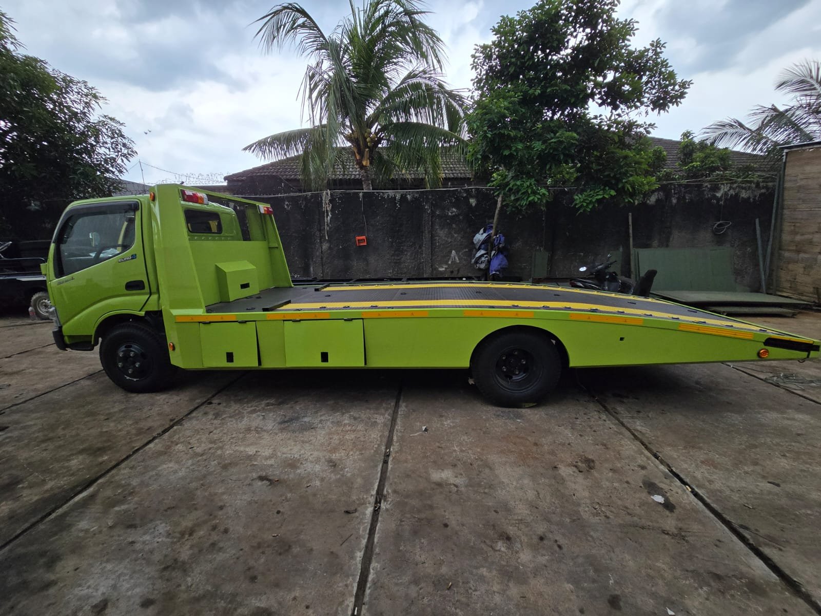 bengkel-karoseri-bak-towing-murah-karawang