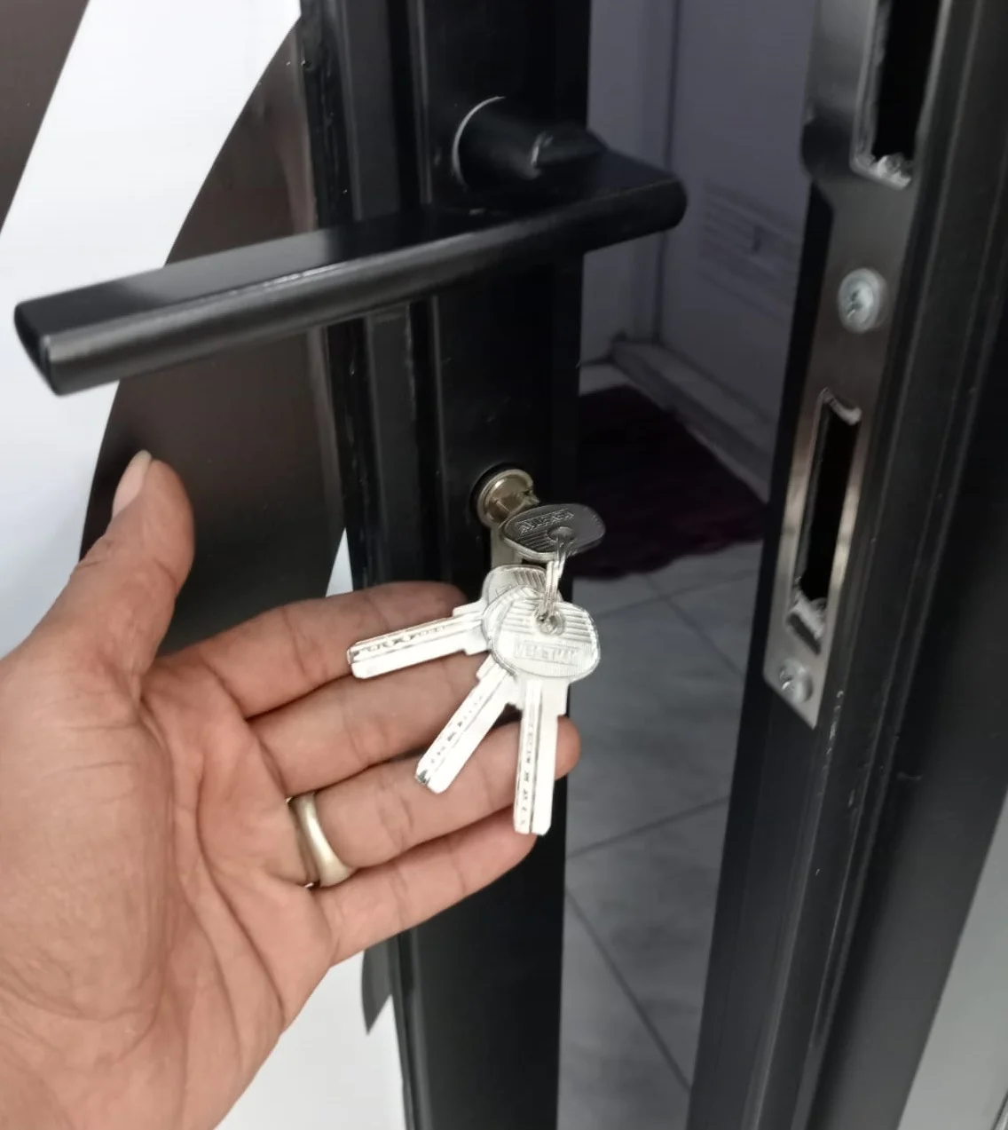 ahli-kunci-cimanggis-depok-panggilan-24-jam