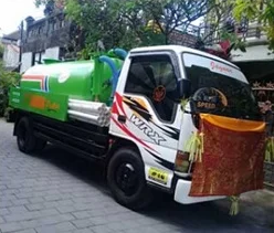 sedot-wc-jalan-raya-canggu-denpasar-bali