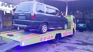 TOWING LOMBOK
