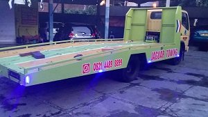 TOWING LOMBOK