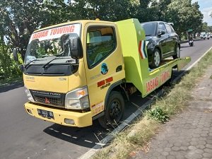 TOWING LOMBOK