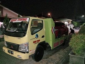 TOWING LOMBOK