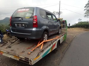 TOWING DEREK MOBIL GARUT