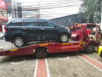 Towing Mobil Pasar Minggu